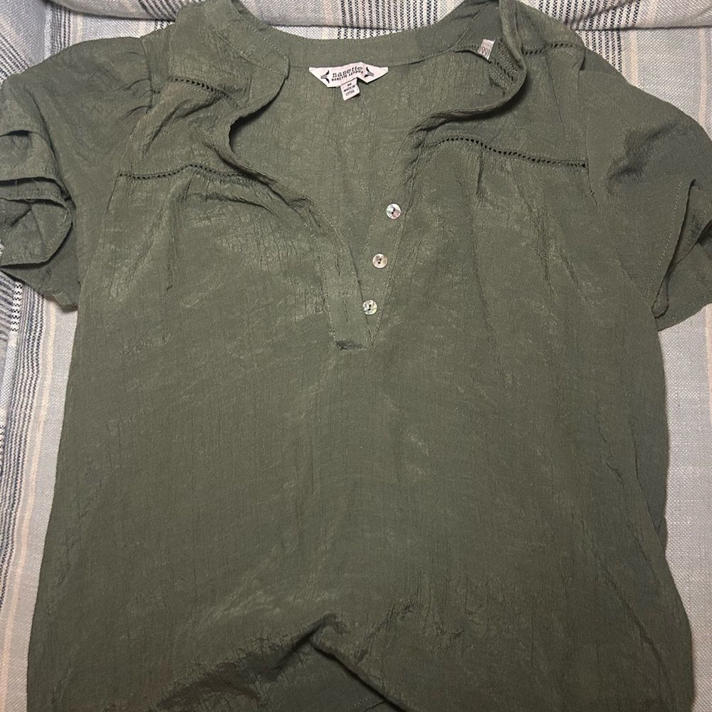 Nanette Lepore Green Lace Trim Henley Blouse Size M Short Sleeve Olive Boho